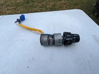 81 82 83 84 Vintage Subaru GL-10 DL WAGON WINDSHIELD Wiper Switch W/ rear wiper - Изображение 1 из 2