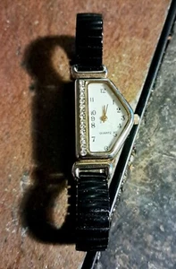 Vintage Collezio Women Gold Tone Case Black Expandable Band Analog Watch 6 1/2" - Picture 1 of 8