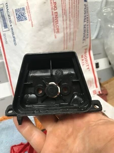 Craftsman Chainsaw 358.360100  16" 36CC air filter housing back plate - Picture 1 of 3