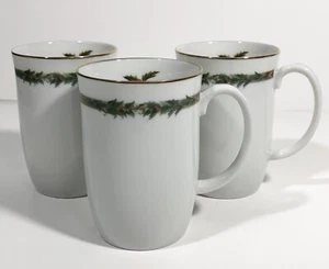 3 Department 56 Weihnachten klassische Tassen Becher Stechpalme Goldrand 4 1/8" T 2 7/8" Durchmesser - Bild 1 von 11