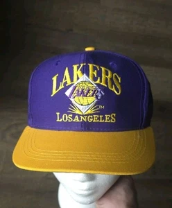 Raro 90s De Colección AJD Signatures LA Lakers NBA Baloncesto Snapback Sombrero Talla Pequeña - Imagen 1 de 4