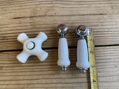 Lote de 3 perillas de fregadero de porcelana vintage mango de grifo fontanería blanca Foto 1 de 4