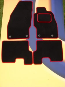 VAUXHALL CORSA E 2014-2018 TAPPETINI AUTO DI QUALITÀ NERI CON BORDO ROSSO CON 4 CLIP - Foto 1 di 2