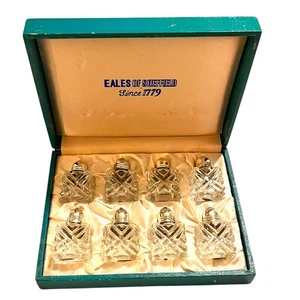 Vintage 8er Set Staffeleien Sheffield versilbert & Kristall Salz/Pfefferstreuer - Bild 1 von 6