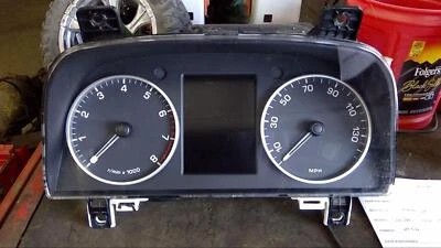 二手速度计 适合:2016 Land rover Lr4 3.0L 集群 MPH ID GH2210849AB — 第 1/4 张图片