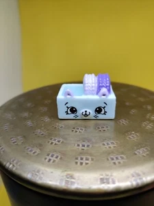 Shopkins Happy Places Kitty Dinner Party Figur Macaron Box - Bild 1 von 5