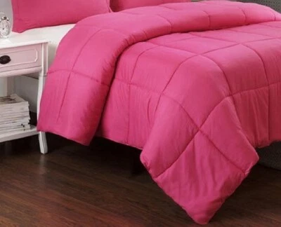 Edredón Lacoste Completo/Queen Rosa Caliente 92" x 96" Cosido a través de Caja Construir Precio de venta sugerido por el fabricante 260 USD Foto 1 de 2