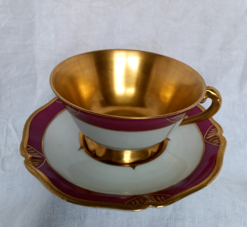 Déjeuner tasse à chocolat en porcelaine de Limoges décor or peint main - Photo 1/4