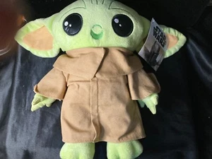 PLUSH: AS NEW MANDALORIAN BABY YODA STAR WARS DISNEY WITH TAGS 25-29CM PLUSH - Picture 1 of 5