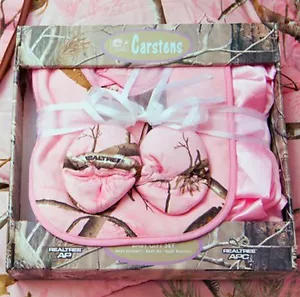 Realtree Pink Camo Baby Blanket Bib Booties Set, Girl Camouflage - Picture 1 of 3