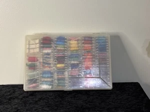 Large Lot Of Embroidery Floss Thread In Organizer W Extra Spools - Picture 1 of 3