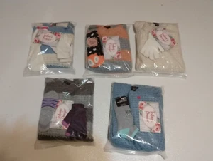 Lot Of 5 Women's Junior Rue 21 sweater Blessing Bags Prayer Cards Socks Gloves  - Bild 1 von 8