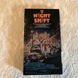 Night Shift VHS 1986 Henry Winkler Michael Keaton Shelly Long - Foto 1 di 3