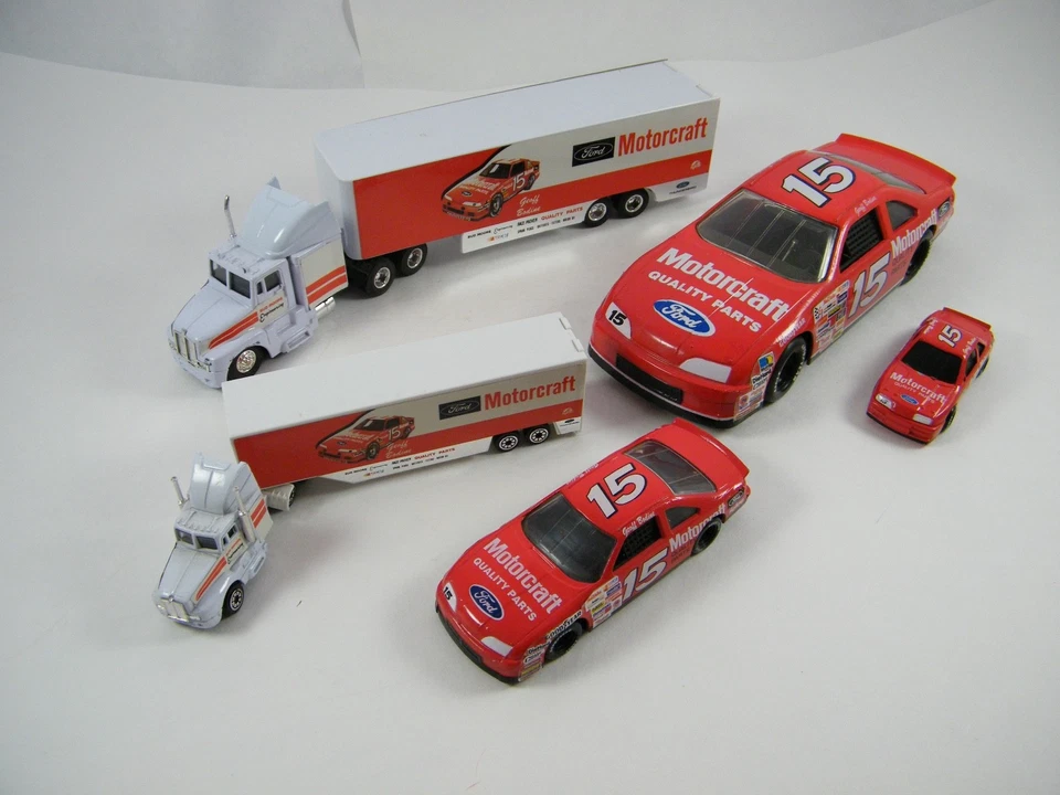 GEOFF BODINE ~ CARRERAS DE MOTOS #15 ~ TRANSPORTADORES Y COCHES Foto 1 de 4