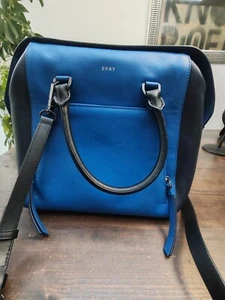 DKNY large cross body dark blue leather Bag - Picture 1 of 12