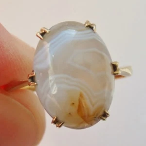 Feiner antiker viktorianischer schottischer Ring 9 kt Gold gebänderter Achat um 1900; Größe "P 1/2" - Bild 1 von 9