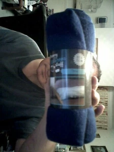 EINFARBIG BLAU 100 X 150 CM ÜBERWURF DECKE GEBURTSTAG WEIHNACHTEN KINDER KOSTENLOSER UK-VERSAND  - Bild 1 von 1