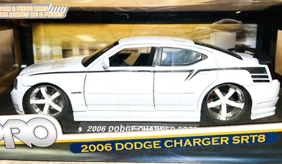 Dodge Charger SRT8 Jada Toys 2006 Hemi Lopro coche diecast blanco 1:18 DUB Bigtime Foto 1 de 4