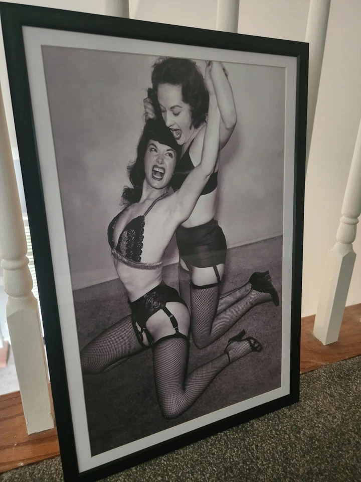 Impresión en lienzo Bettie Page 12x18 famosa pinup vintage Foto 1 de 1