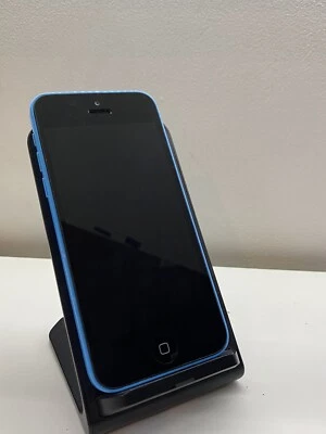 Apple iPhone 5C 16GB Blue Faulty - Image 1 of 4