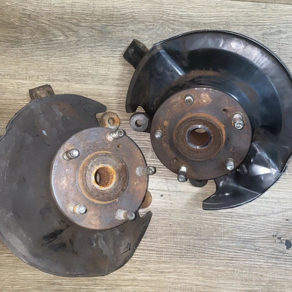 Acura RSX Type S DC5 Left Right Both Front Spindle Knuckle Fits 2002-2004  - Image 1 of 4