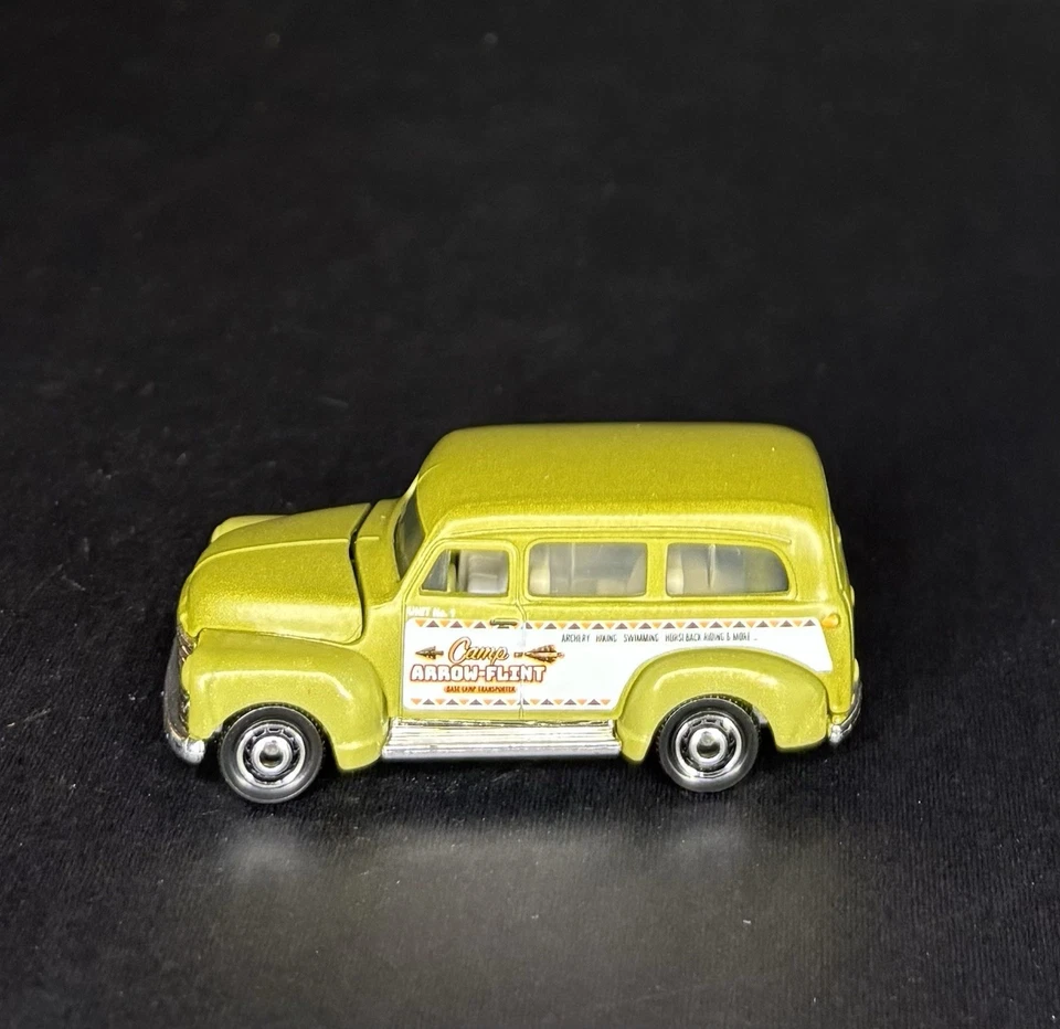 1950 50 CHEVY CHEVROLET SUBURBAN CAMP ARROW FLINT 1:64 SCALE DIECAST MODEL CAR - Image 1 of 4