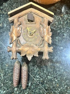 Orologio a cucù vintage piccolo made Germany ricambi Schonwald Gebr tipo Foresta Nera - Foto 1 di 18