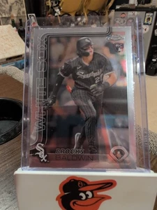 2025 Topps Chrome #3 Brooks Baldwin (RC) - Bild 1 von 2