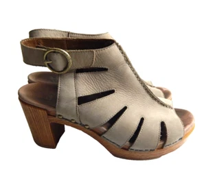 Dansko Women's 40 9.5 10 Shoes Demetra Platform Block Heel Sandals Beige EUC - Picture 1 of 5