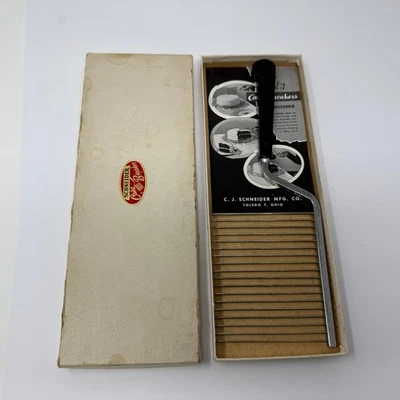 Herramienta de rebanador de pastelería Schneider vintage con caja original - Imagen 1 de 4
