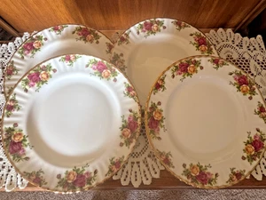 Royal Albert 1962 Bone China Old Country Roses 4 Dinner Plates - Picture 1 of 3