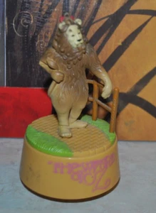 Vintage Presents Wizard Of Oz Cowardly Lion 1989 Turner MUSIC BOX Wind-up Revolvin - Bild 1 von 3