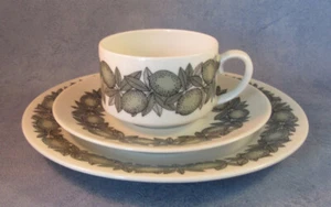 ARABIA OF FINLAND, Vintage, Zitrusfrüchte, Kaffeetasse, Untertasse und Kuchenteller - Bild 1 von 5