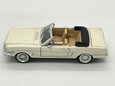 Signature Cream Color 1964 1/2 Ford Mustang Convertible Die Cast 1:24 Car ss7711 - Image 1 of 4