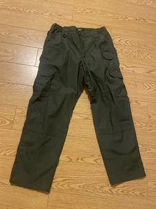 5.11 Tactical Pants Mens 34x30 Olive Green Cargo Ripstop Workwear Outdoors 74273 - Picture 1 of 8