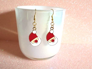 🎄🎅Sweet Enamel Christmas Santa Gold Plated Earrings🎅🎄 - Picture 1 of 9