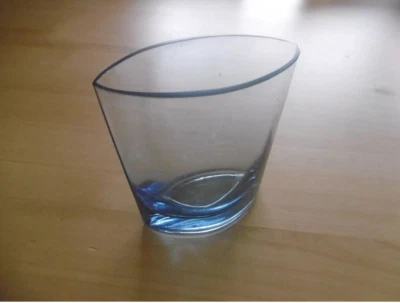 blaue ovale Vase aus Glas - 11 x 6cm 14cm hoch - neuwertig - Bild 1 von 2