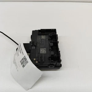 Unidad de control de puerta delantera izquierda ŠKODA KAROQ NU7 5Q4959592R 2023 25397779 - Imagen 1 de 6