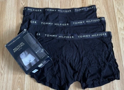 3 calzoncillos boxer Tommy Hilfiger reciclados esenciales elásticos para hombre, negros: XL Foto 1 de 4