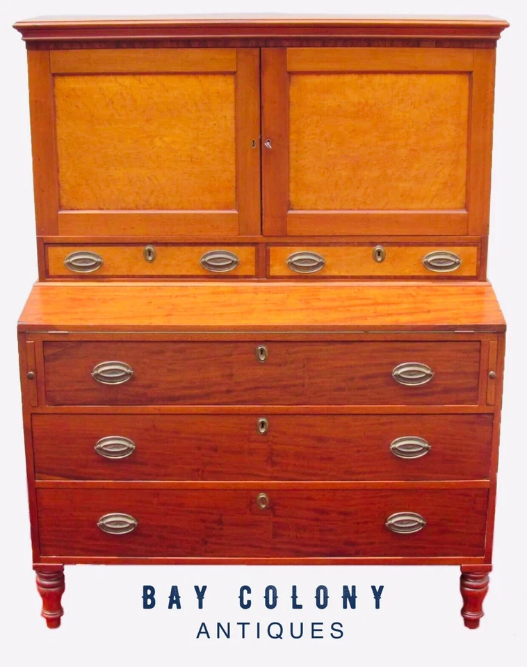 ANTIGUO ESCRITORIO DE SECRETARIA DE NUEVO HAMPSHIRE DE ARCE Y CAOBA OJO DE PÁJARO DEL PERÍODO FEDERAL Foto 1 de 4
