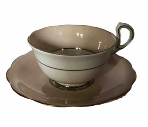 Royal Standard China Tea Cup & Saucer England Blush Peach Gold Art Deco VTG - Picture 1 of 6