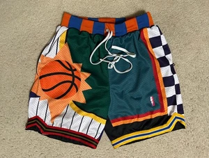 WHO CARES WHAT THE COLLECT SELEZIONA PANTALONCINI SWINGMAN (#Pocket TEAR) uomo MEDIA - Foto 1 di 15