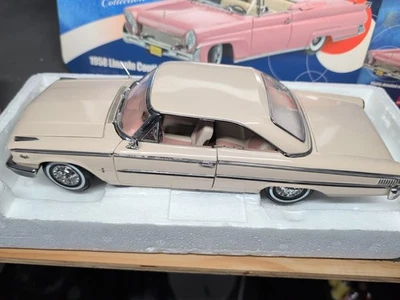 Ford Galaxie 500 1963 Sun Star 1/18 Foto 1 de 4