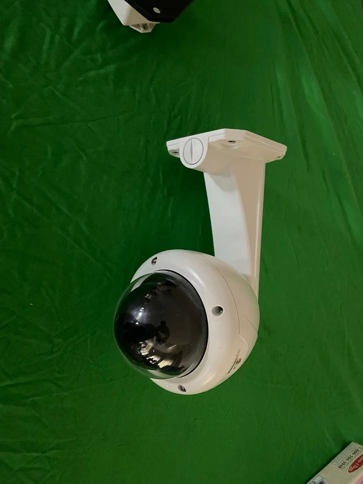 Eyemax PTZ ZOOM  surveillance camera outdoor/indoor  model year 2012  - Изображение 1 из 4