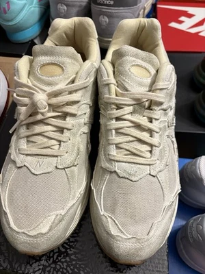 Talla 10 - Pack Protección New Balance 2002R - Envejecido. Sin caja. Foto 1 de 4