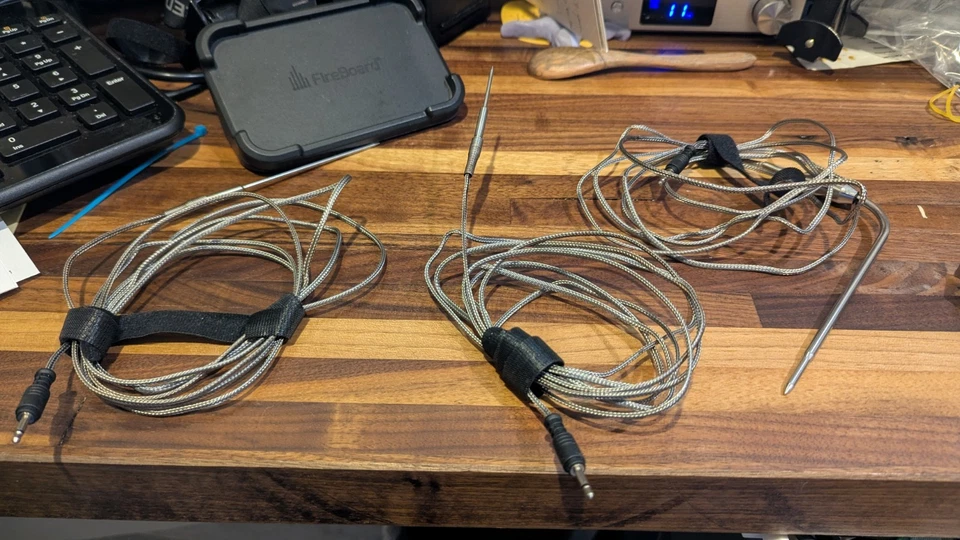 Зонды и магнитный держатель для пожарной доски - Изображение 1 из 1