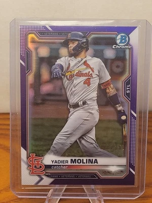 Bowman Chrome 2021 - Yadier Molina #99 refractor púrpura/250 Foto 1 de 3
