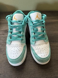 Size 7 - Air Jordan 1 Low New Emerald - Picture 1 of 8