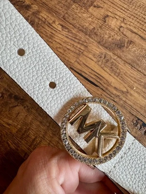 Nuevo Cinturón Michael Kors Cuero Guijarro Blanco Estrás Oro Círculo Logo Talla L Foto 1 de 4