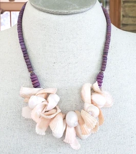 Vintage Chunky Sea Shell Lavendar Coco Bead Cluster Choker Necklace 20" - Imagen 1 de 6